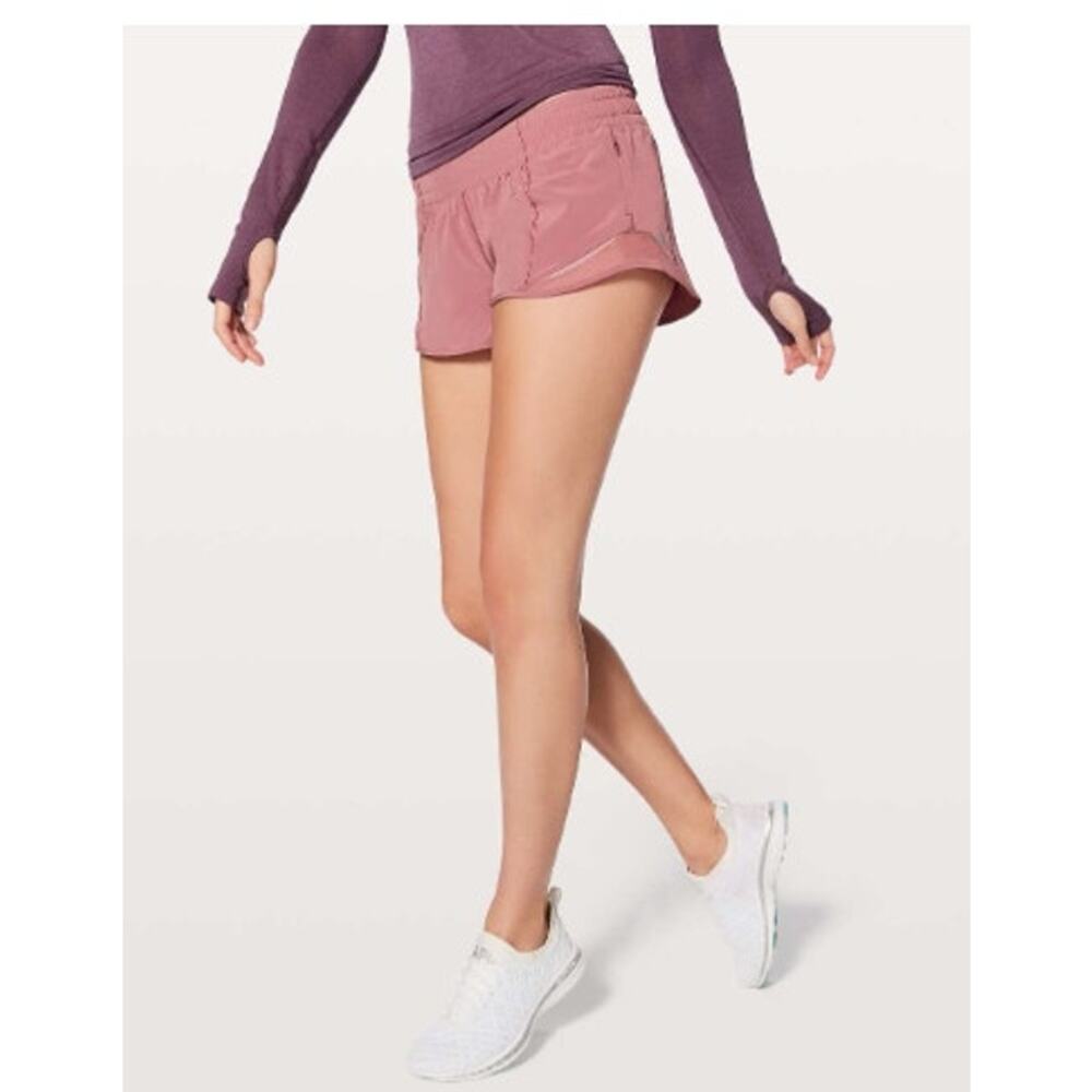 Lululemon Hotty Hot‎ Short II *2.5" Quicksand Size 10